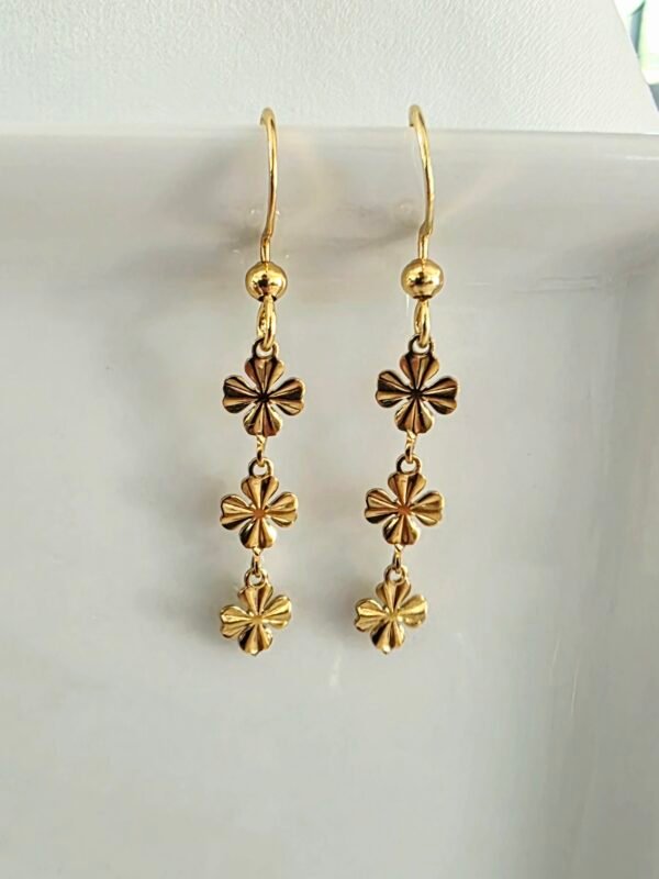 Boucles guirlande de fleurs